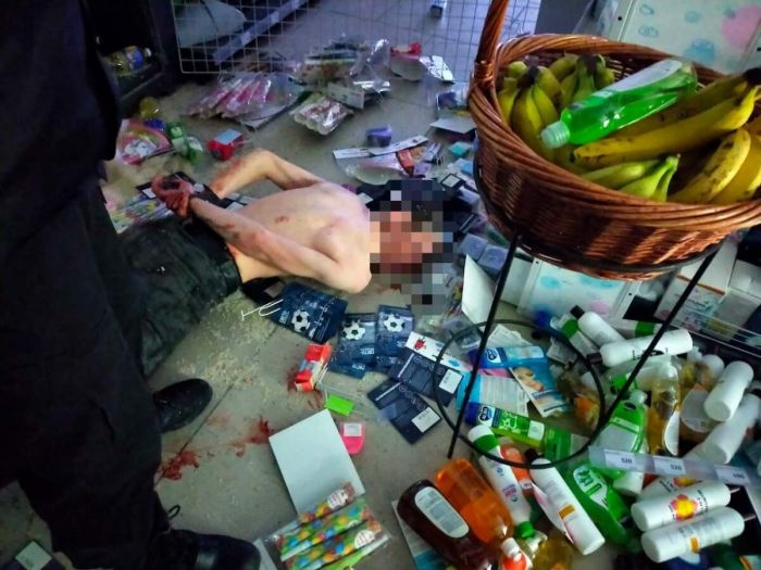 В  Атырау наркоман устроил погром в супермаркете 