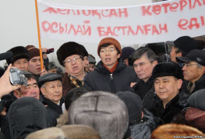 «Желтоксановцы» поддерживают протесты в Жанаозене