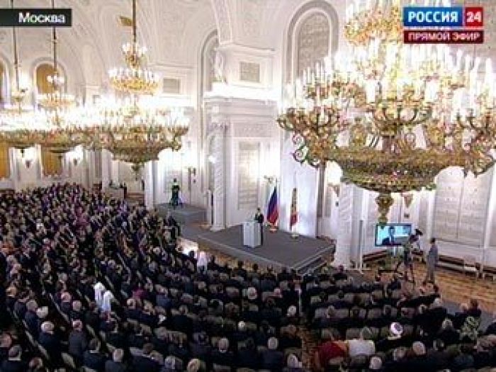 Медведев пообещал вернуть прямые выборы губернаторов