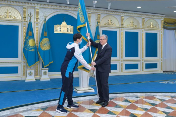 Токаев провел встречу со спортсменами Олимпийской и Паралимпийской сборных 