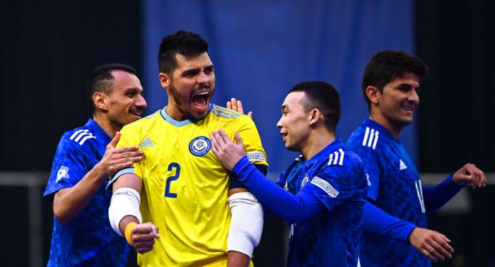 Казахстан обыграл Финляндию на чемпионате Европы по футзалу 