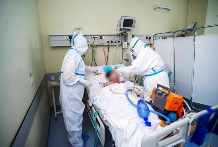 19 пациентов с COVID-19 находятся в тяжёлом состоянии в Атырауской области 