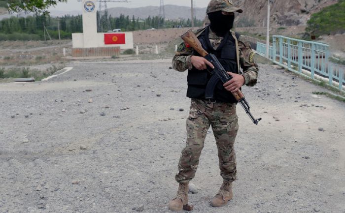 Пограничники Кыргызстана и Таджикистана устроили перестрелку с миномётами 