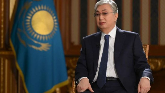 Токаев: Небольшая группа людей оказывает сильное влияние на принятие госрешений 