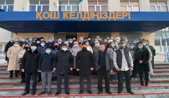 Против перехода школ в частные руки: преподаватели в Жанаозене обратились к президенту 