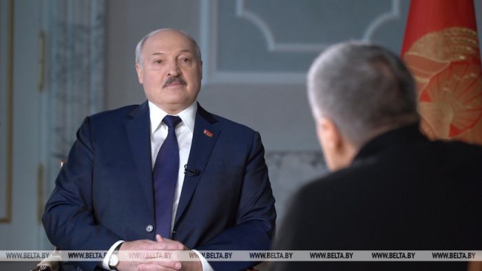 Не надо им потворствовать, ибо было бы как в Казахстане: Лукашенко о событиях на Окрестина 
