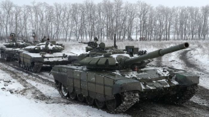 Россия начала возвращать войска с учений в места дислокации 