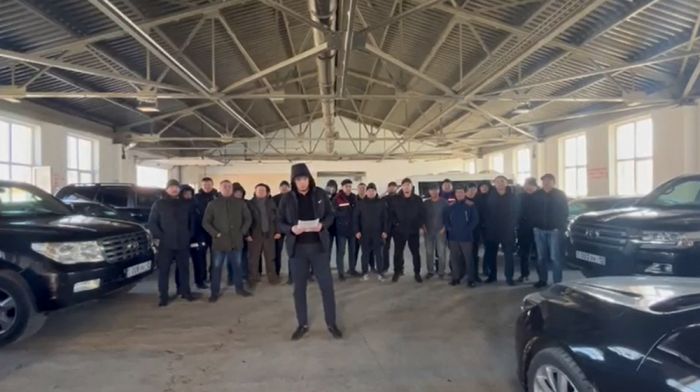 Как прожить на 100 тысяч? Водители акимата Мангистау обратились к Токаеву 