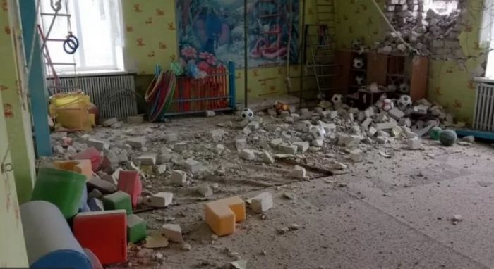 Обстрел детского сада в Станице Луганской на Донбассе: что известно 