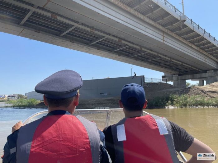 В Атырау 23-летняя девушка пыталась спрыгнуть с моста 