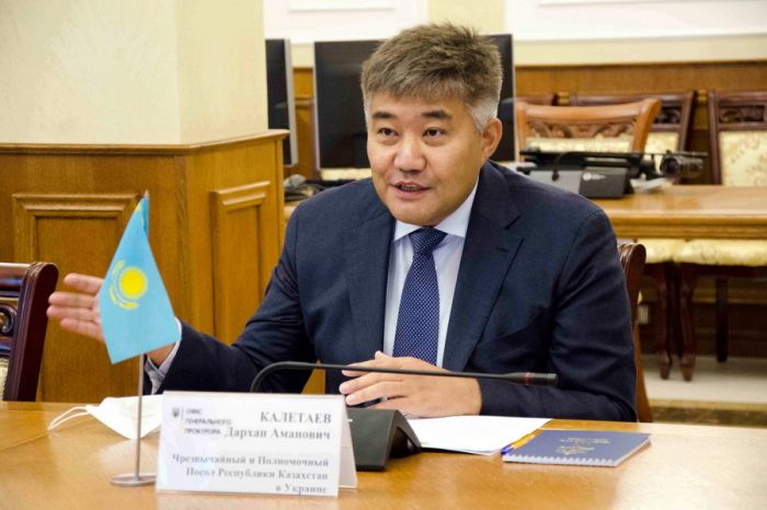 Нет машин и водителей: посол Казахстана в Киеве рассказал, как идет эвакуация сограждан