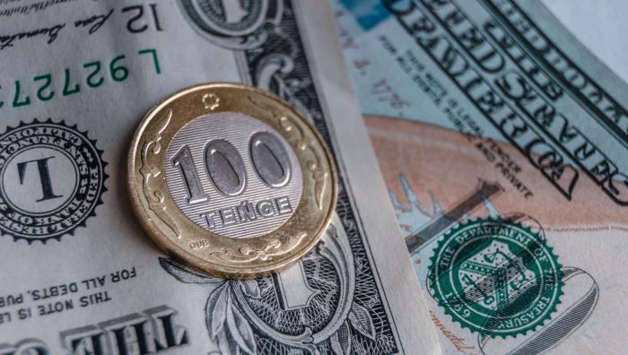 Установлен официальный курс доллара на 1 марта
