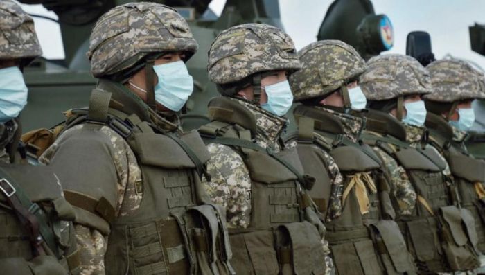 В Минобороны снова опровергли информацию об отправке военных в Украину 
