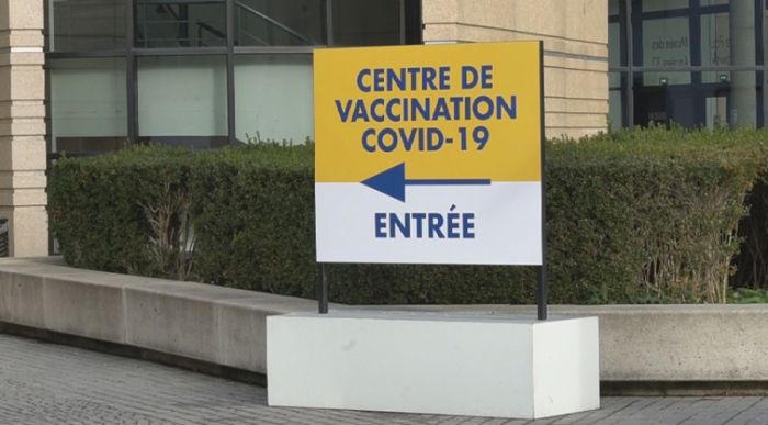 Во Франции открыли границы и отменили паспорта вакцинации