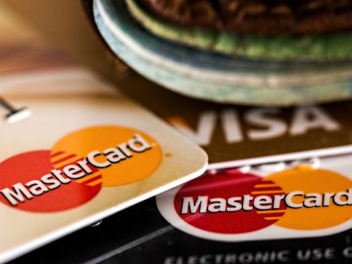 Visa и Mastercard прекращают работу в России 