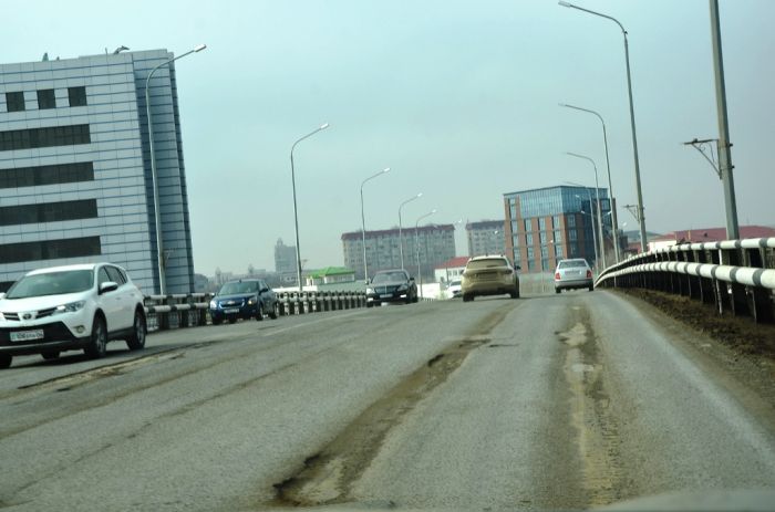 На жилгородском мосту уложат новый асфальт