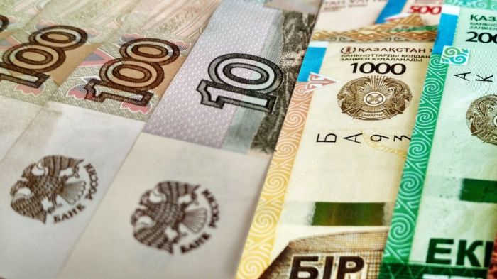 Нацбанк: тенге всё больше отрывается от рубля 