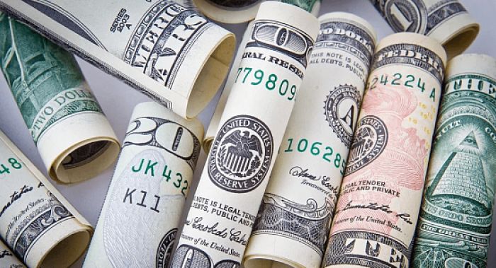 Банки Казахстана выступили с обращением в связи с ситуацией с долларовой «наличкой» 