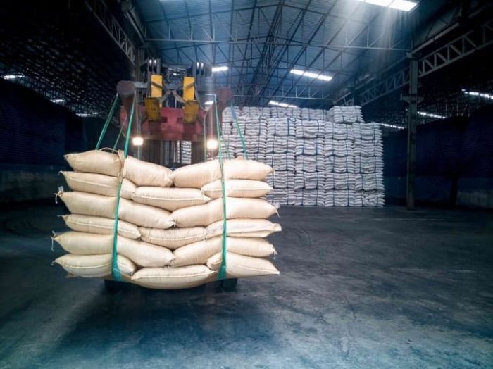 Минторговли просит не поддаваться панике – продуктов в запасе 1,5 млн тонн 