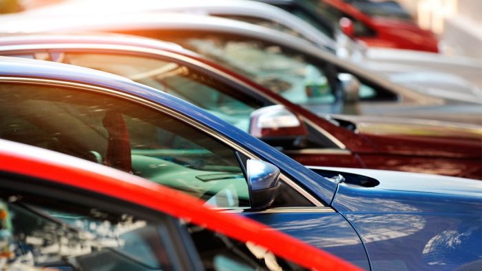 Россияне стали покупать больше автомобилей в Казахстане 