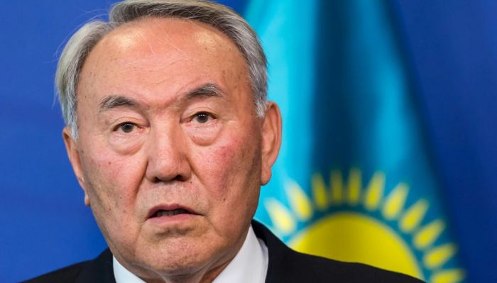«Он не сможет ходить с гордо поднятой головой, как Кунаев». О судьбе пенсионера Назарбаева»