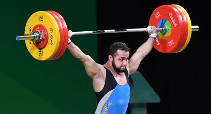 Тяжелоатлет Нижат Рахимов хочет оспорить дисквалификацию и вернуть себе «золото» Рио-2016 