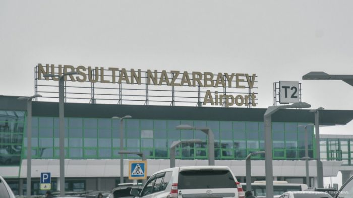 В аэропорту Нур-Султана массово задерживаются и отменяются авиарейсы 