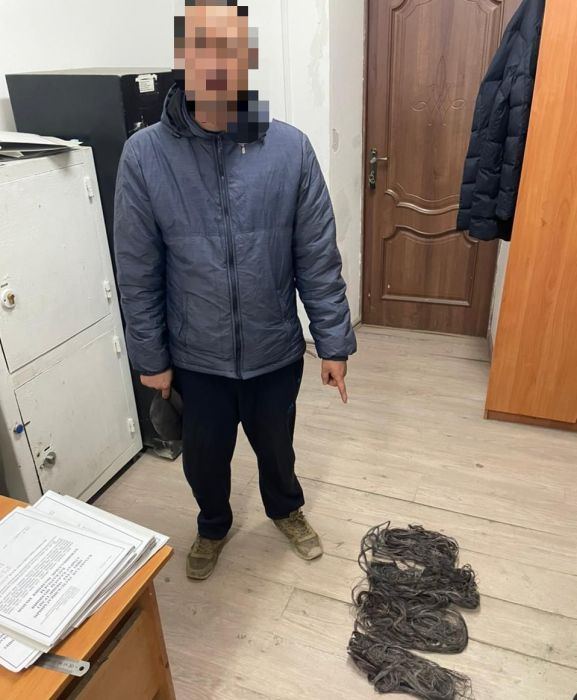 Полиция Атырау ищет тех, кто лишает местных жителей интернета