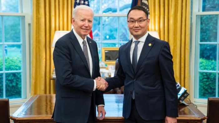 ​Посол Казахстана встретился с президентом США  