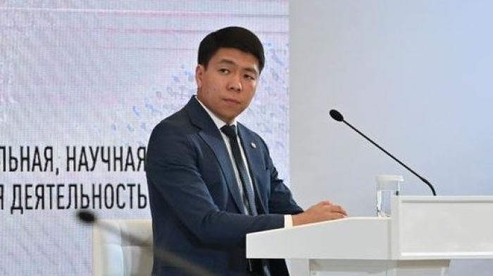 Пресс-секретарь Жапарова предостерёг депутатов в высказываниях после заявлений, касающихся Казахстана