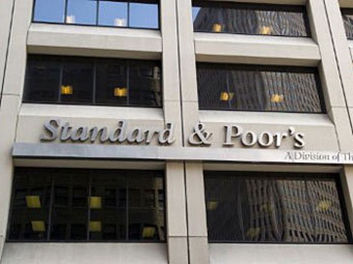 Standard & Poor's снизило рейтинги девяти стран еврозоны
