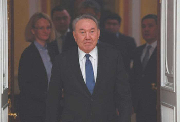 «Назарбаев приезжал в Москву за гарантиями для себя и своих капиталов». «Дела богатейших казахстанцев»
