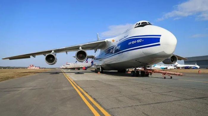 Самолет российской авиакомпании задержан в Нур-Султане