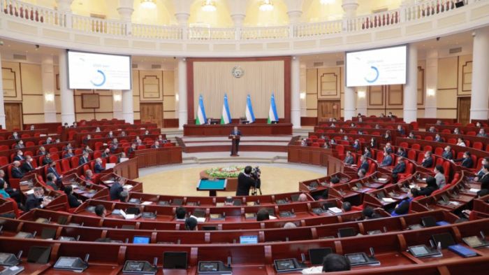 В Узбекистане​ ​продлили ​срок обсуждения поправок в конституцию 