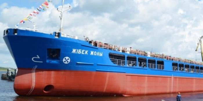 Казахстан может расторгнуть договор с российским арендатором судна "Жибек жолы"