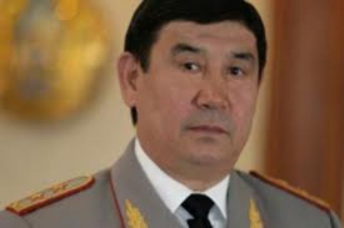 Амангельды Шабдарбаев назначен командующим Республиканской гвардией РК