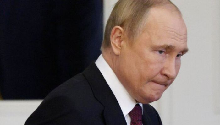  Депутаты из Петербурга потребовали от Госдумы обвинить Путина в госизмене