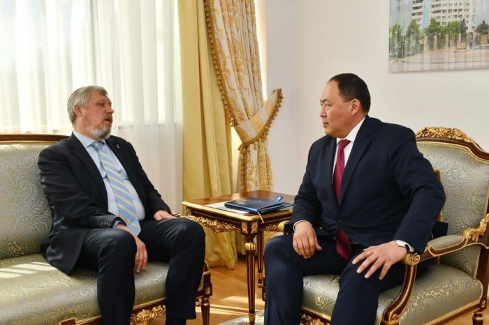 СМИ: Посол Украины покинул Казахстан 