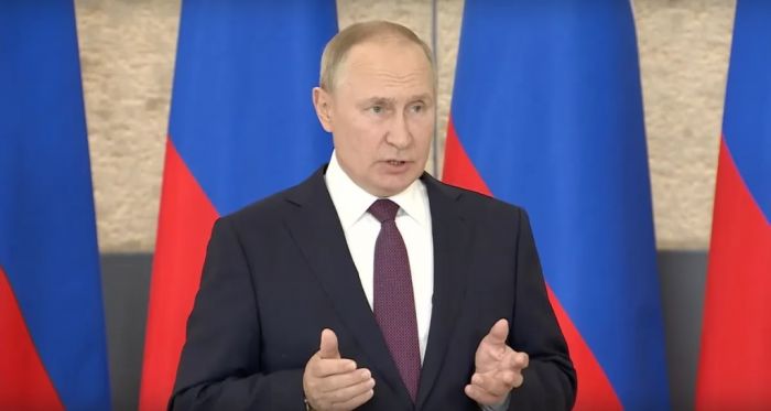 «Флаг в руки»: Путин - о контрнаступлении ВСУ 