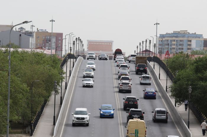 Какое влияние оказывает война в Украине на реконструкцию центрального моста в Атырау? Оказывает, как и на всё 
