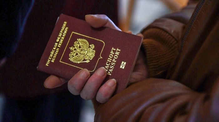 Сколько россиян обратилось за получением вида на жительство в Казахстане в сентябре 