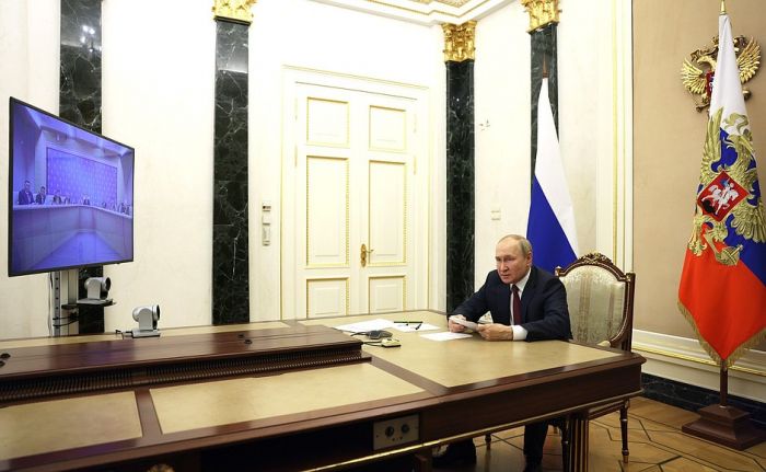 Путин: Запад прорабатывает сценарии разжигания конфликтов на территории СНГ 