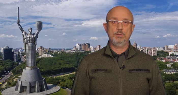 Министр обороны Украины - российским военным: "Вас обманули и предали" 
