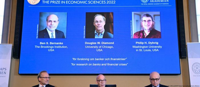 Нобелевку по экономике дали исследователям банков и кризисов 