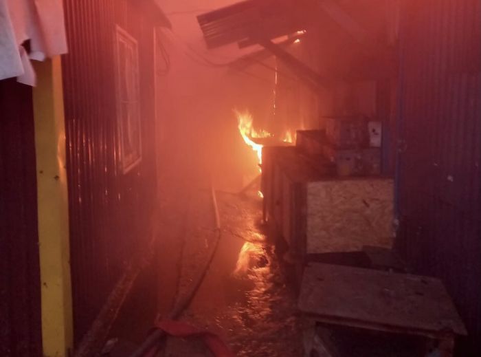Утренний пожар на рынке в Курмангазы