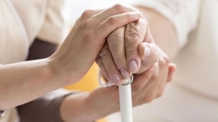 Законопроект о выходе женщин на пенсию в возрасте 61 года одобрил мажилис 