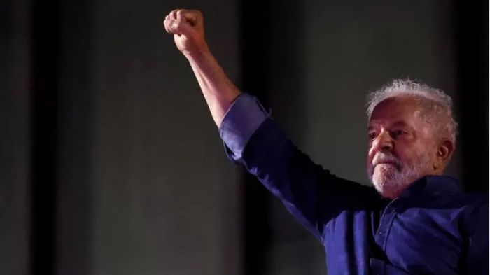 Лидер левых Лула победил Болсонару на выборах президента Бразилии 