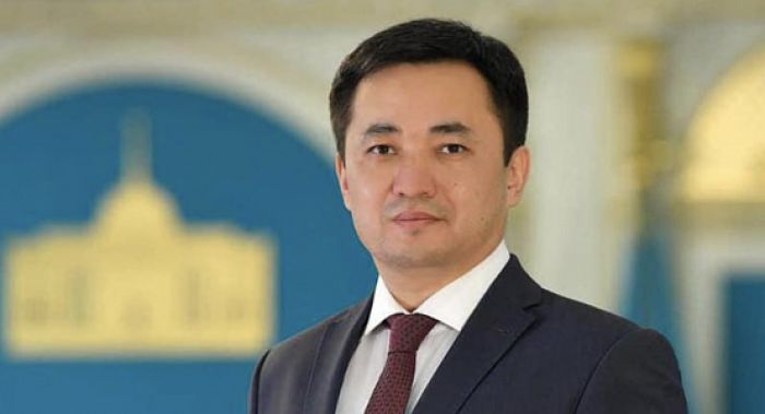 Айбек Дадебаев сохранил пост управделами президента