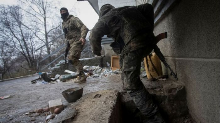 Американские эксперты ожидают наступления России в Донбассе. К чему оно может привести? 