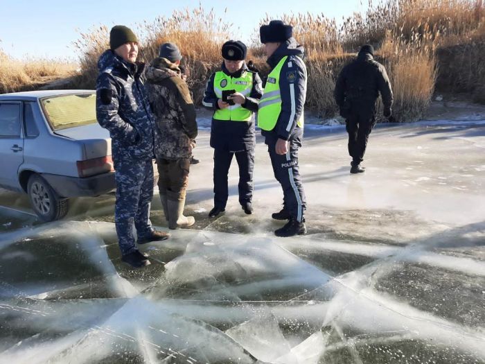 Ездить по реке – это глупо и рискованно   